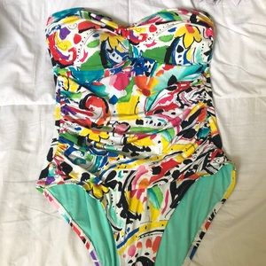 EUC Anne Cole Twisted Front One Piece Swimsuit